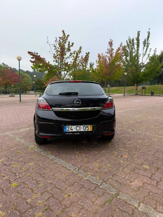 Opel Astra GTC 1.7