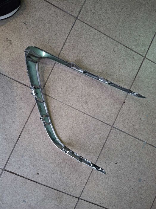 Toyota Camry  19 -  Listwy progowe L+R