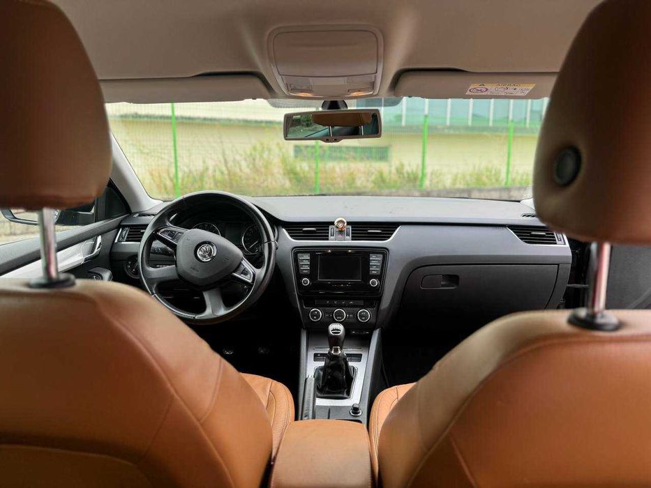 Skoda Octavia A7 Combi 1.6 TDI GreenLine – Caixa Manual 6 Velocidades