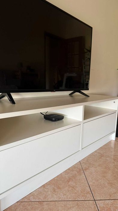 Móvel Branco para TV