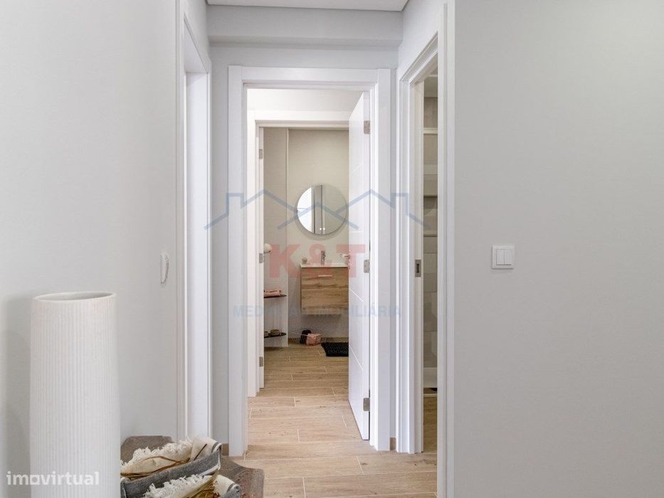 T2 na Praia da Rocha totalmente Remodelado