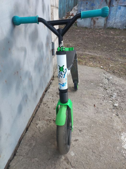 Продам самокат. .
