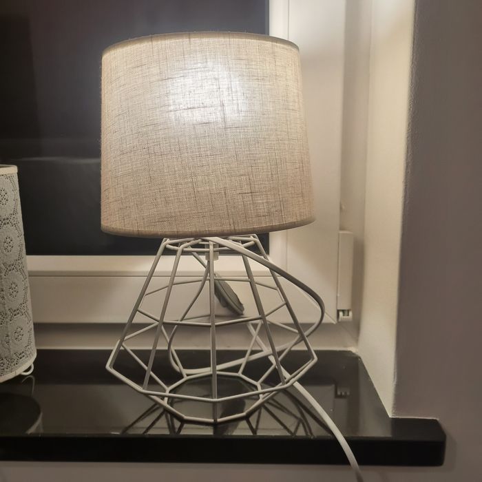 Lampa stołowa z abażurem
