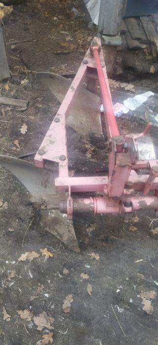 Плуг до мінітрактора