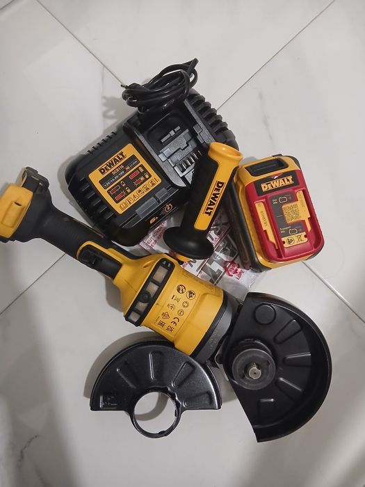 Barbadora elétrica  DEWALT