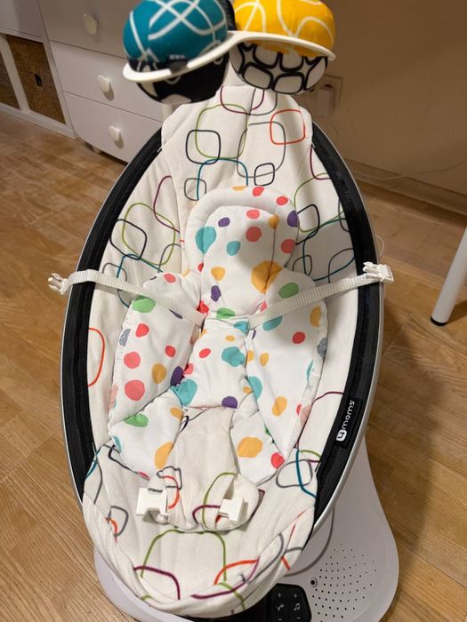 Терміново продам Заколисуючий центр 4moms MamaRoo 4.0