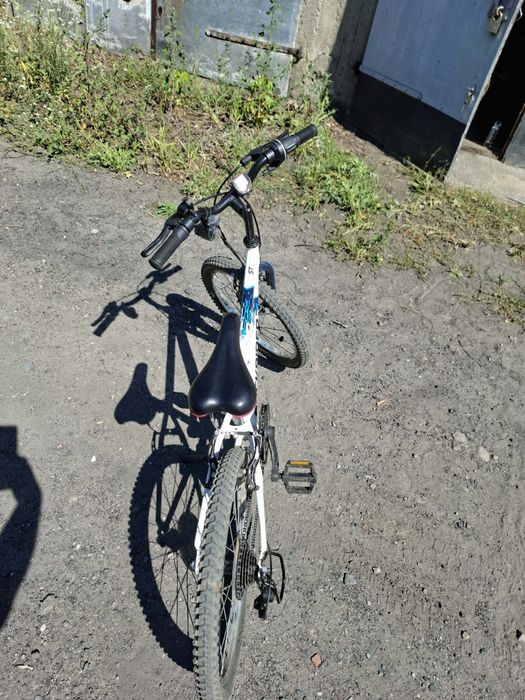 Rower Btwin biały