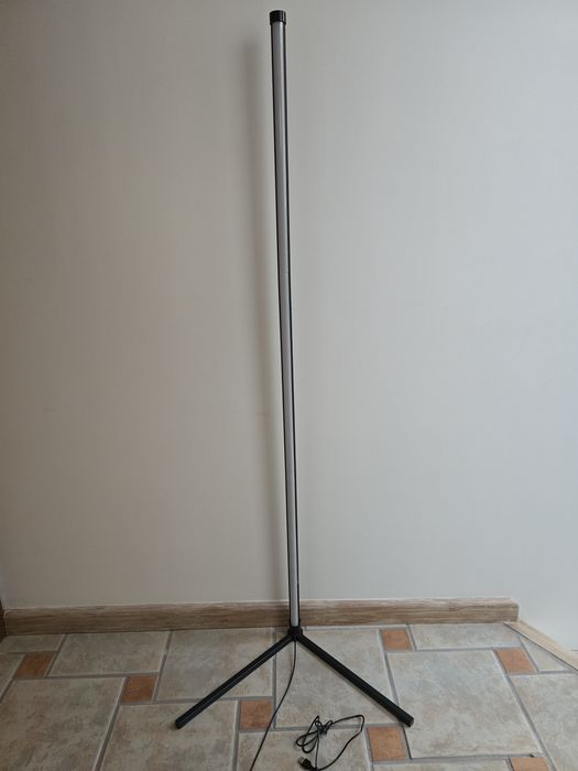 Candeeiro LED para Sala ou Quartos, Funciona com app do Playstore.