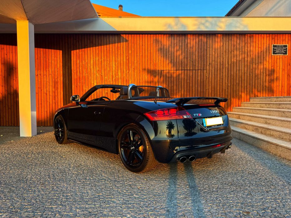 Audi TTS Roadster 2.0 TFSI Quattro 272cv - Desde 309€ Mês