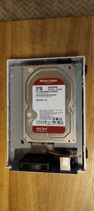 NAS сервер Synology DS120j
