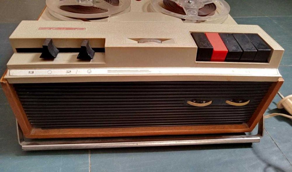 Вінтажний магнітофон DAINA Е-29   1975рік