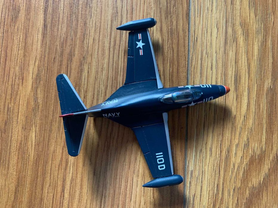 Miniatura de Avião - F9 F Panther