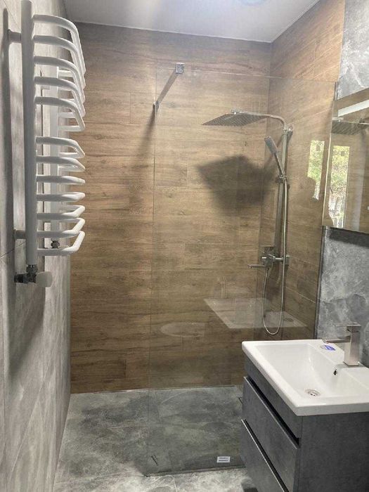 Частина будинку по вулиці Грушевського