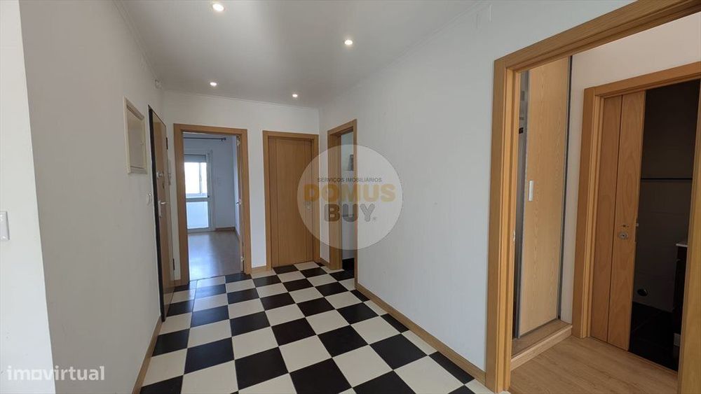 Apartamento T3 | 1º andar | churrasqueira | 2 wcs - Seixal