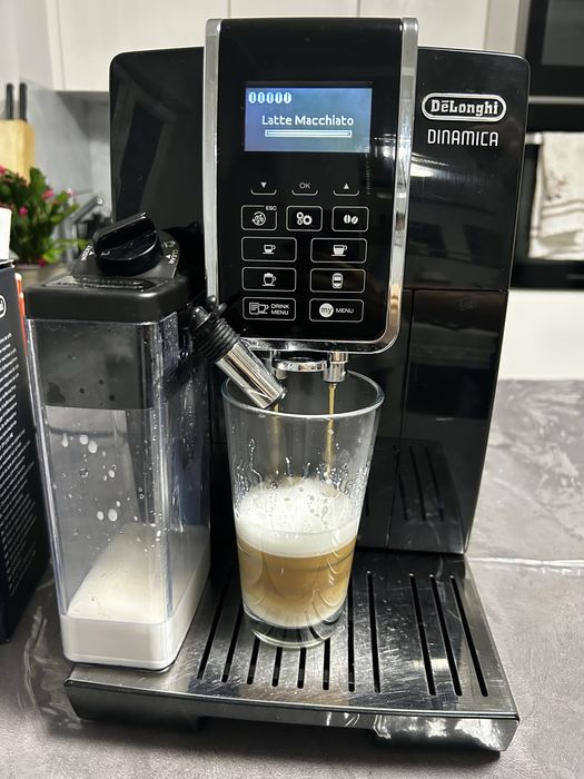 Ekspres do kawy DeLonghi Dinamica