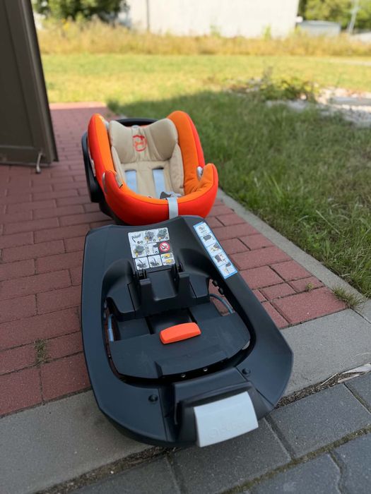 Fotelik samochodowy  Cybex Aton Q + baza ISOFIX Base Q-Fix – stan bardzo dobry
