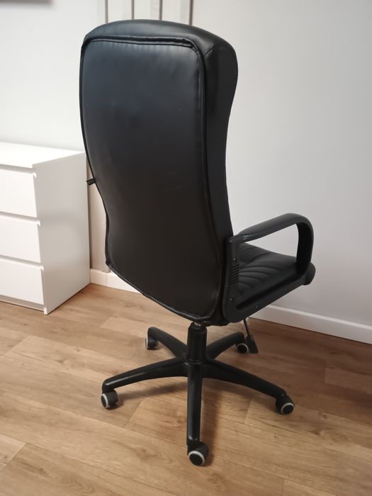 Крісло Nowy Styl Boss KD Tilt PL64 Eco-30