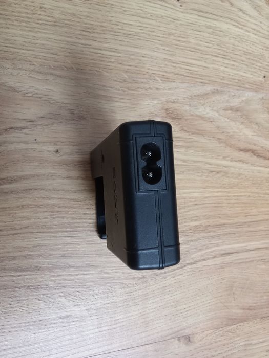 Ładowarka Sony BC‑CSG