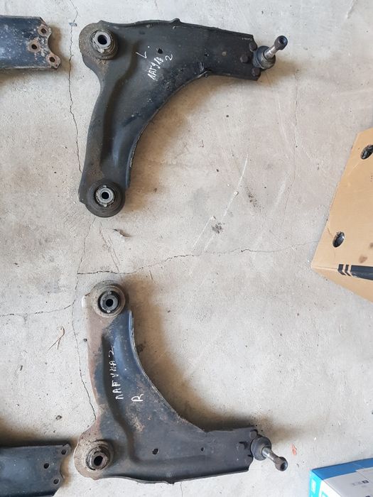 Передні ричаги,речаг,тяги,ступиці,супорт. Renault Laguna 2.Рено лагуна