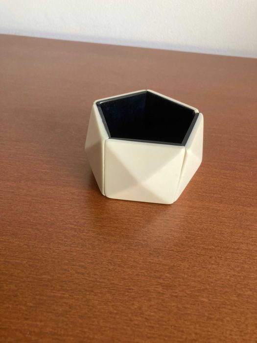 Elegante Pulseira Branca