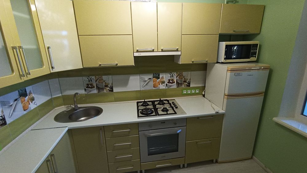 Здам подобово, потижнево, помісячно 1 кімнатну квартиру на 1 поверсі