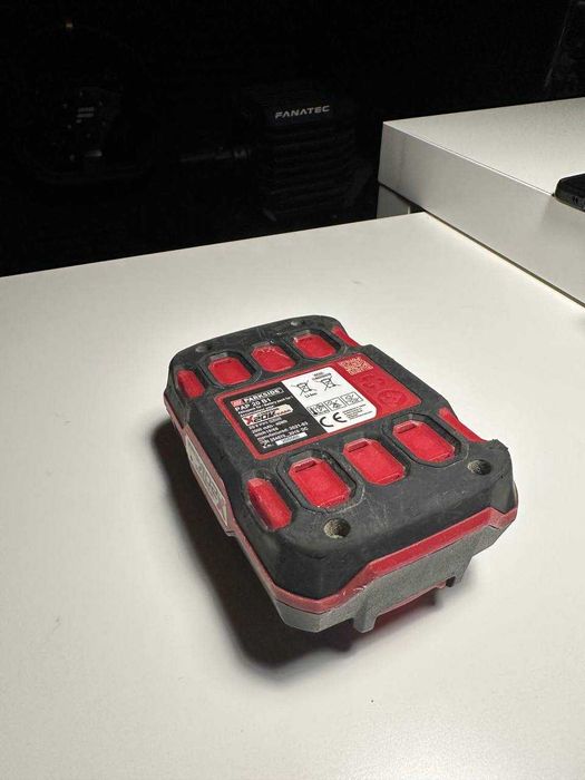 Bateria 20V + Carregador Parkside com manuais