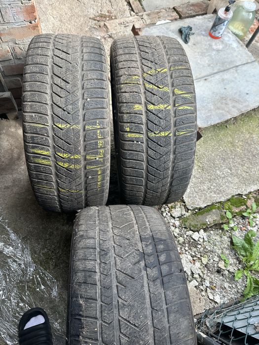 Резина ( шины ) pirelli r19 245/40 ( зима )