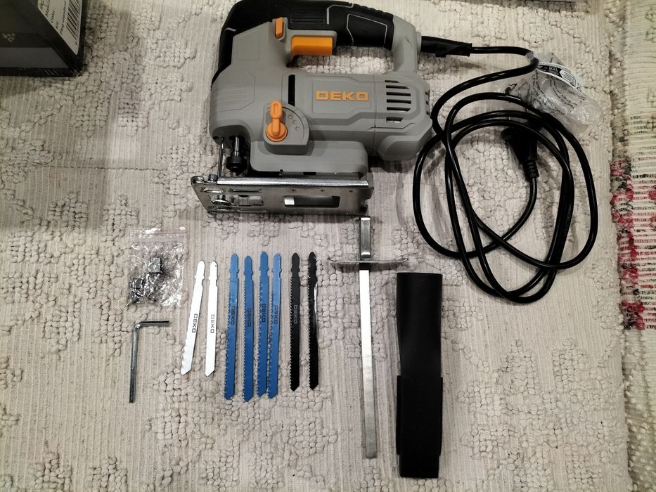 Serra elétrica tico-tico