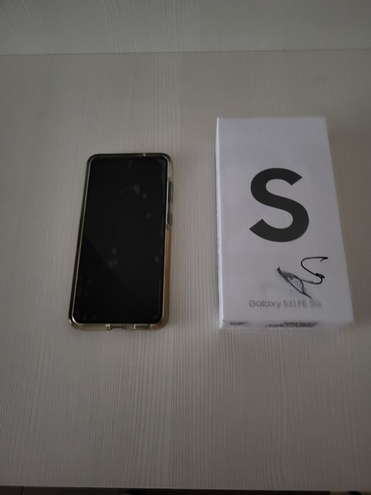 Telefon komórkowy