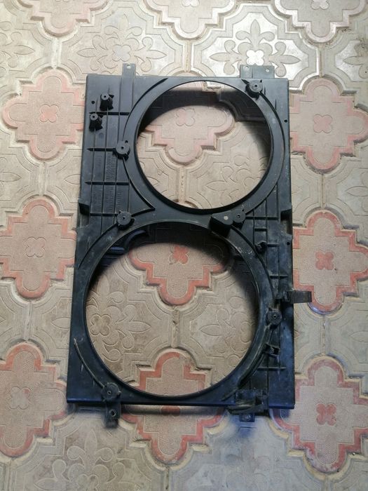 Дифузор Вентилятора радіатора VW Bora Skoda tour Golf 4 Бора Гольф 4