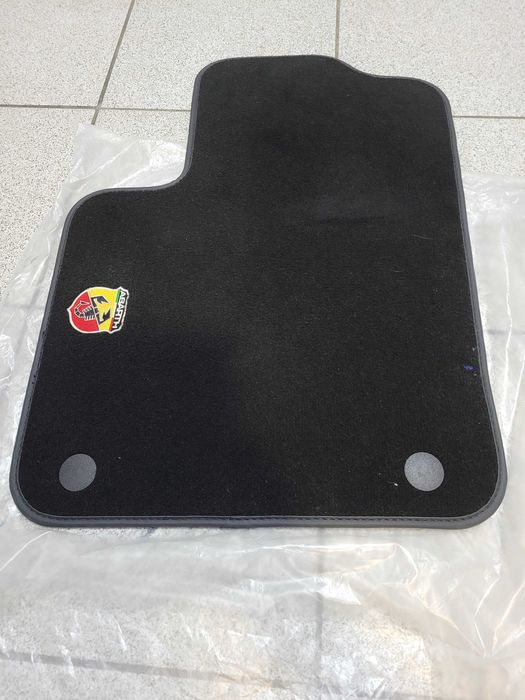 Dywaniki welurowe oryginalne ABARTH 595