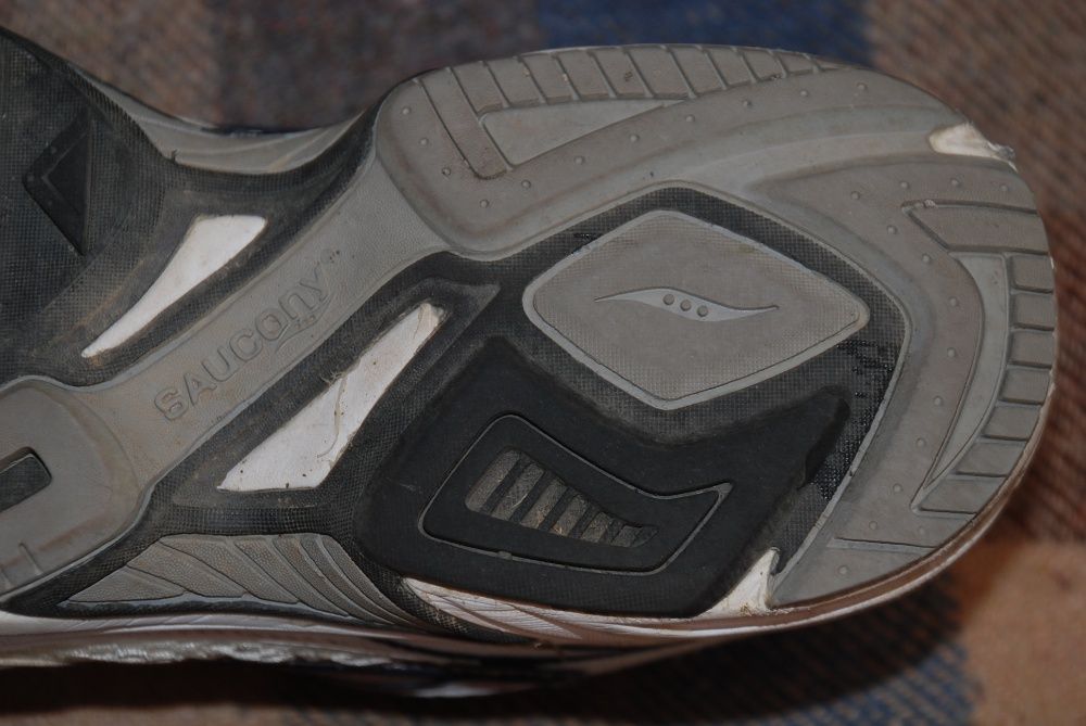 Buty sportowe Saucony Cohesion, r. 45