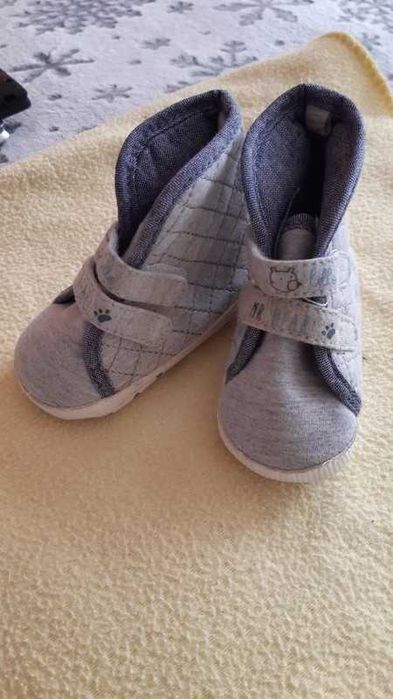 Buciki niechodki Pinokio dla niemowlaka