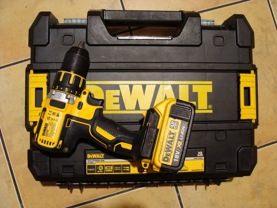 Wkrętarka Dewalt Dcd790 baterie 2Ah x 4Ah
