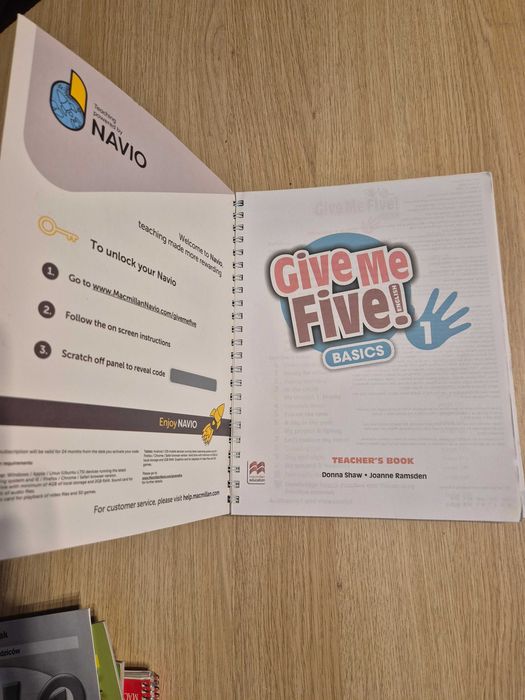 Give Me Five! Basics 1 Teacher’s Book – nowa + kod NAVIO