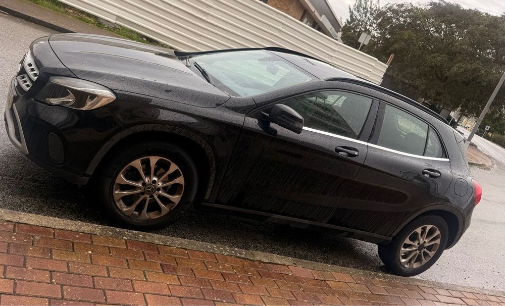 Mercedes GLA 180d “BOM PREÇO”