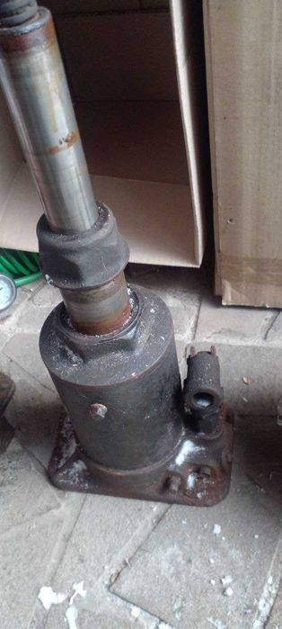 продам гидравлический домкрат