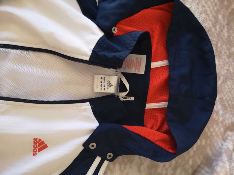 Casaco adolescente Adidas 12 anos.