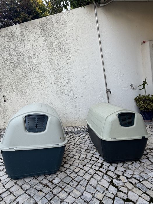 Duas Casotas para Cão / Animais de Estimação - 70x40x53 cm