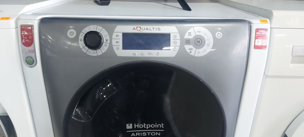 Пральна машина з сушкою Ariston AQ 10 кгD1070D49EU/B