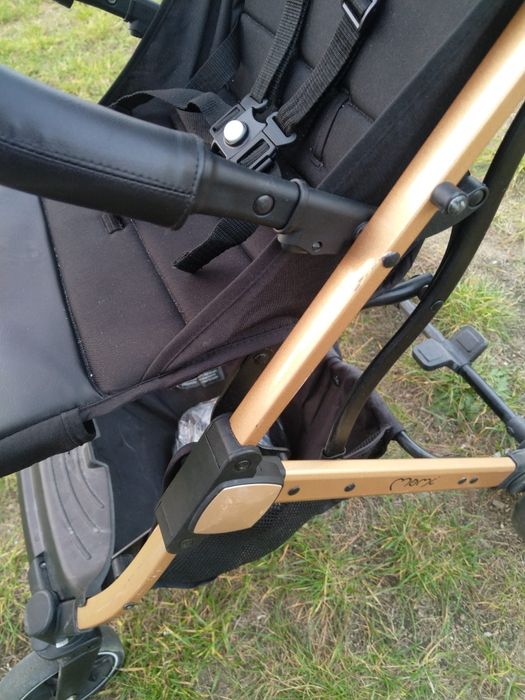 Momu estelle wózek spacerowy lekki