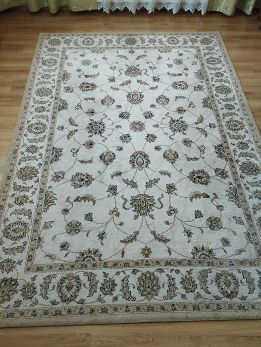 Dywan o wym. 2 x 3 m