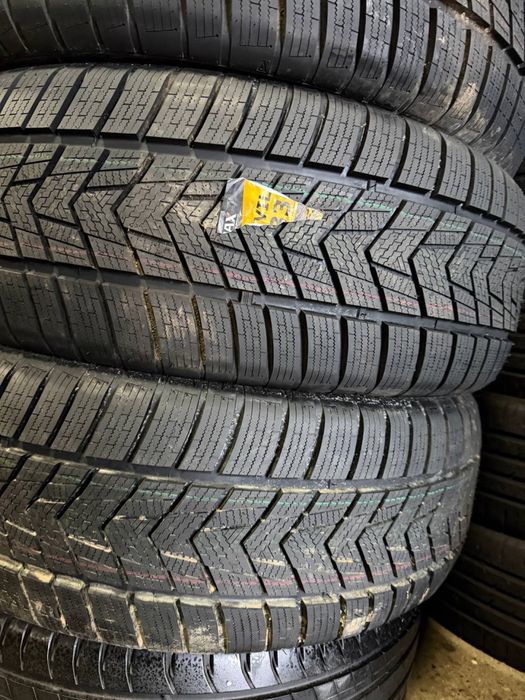 R20 255/55 Tracmax Privilo S330