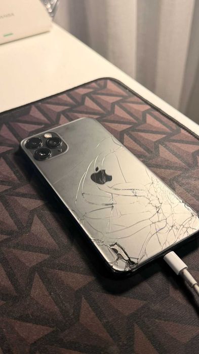 iPhone 11 Pro - 64GB