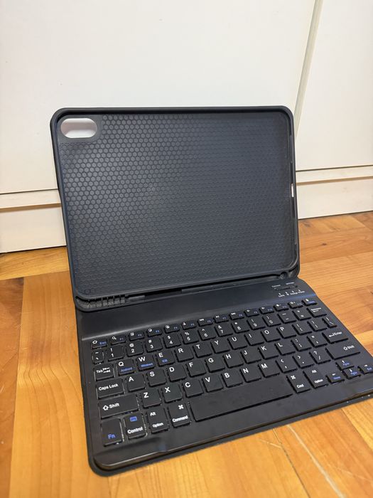 etui z klawiaturą Ipad 10gen