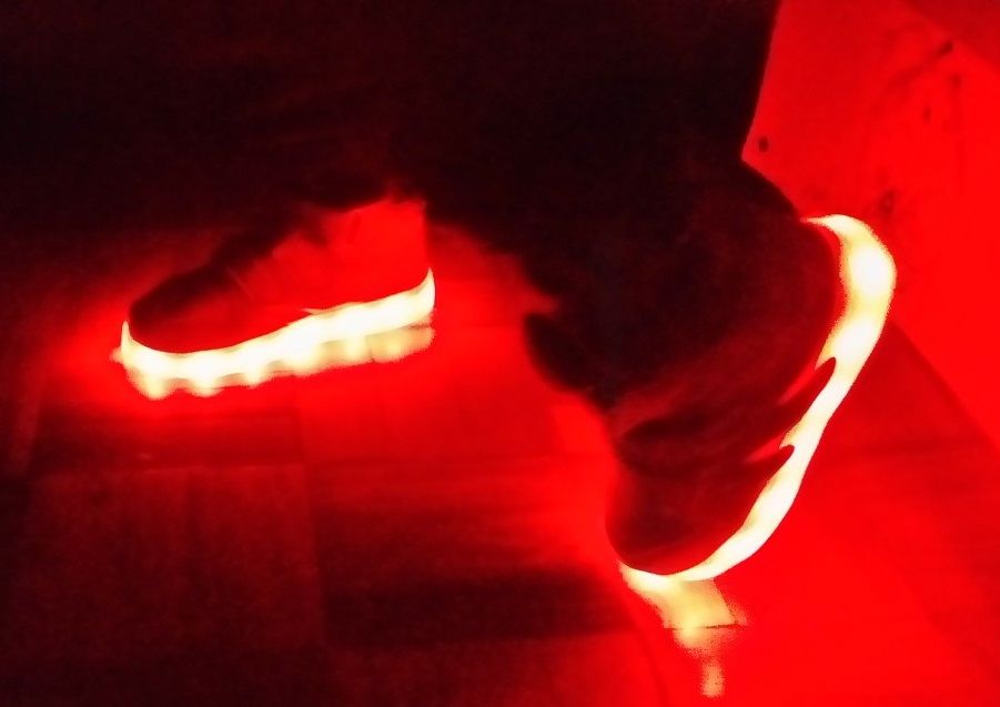 Sapatilhas Angel Wings nº31 novas com luzes multicolor