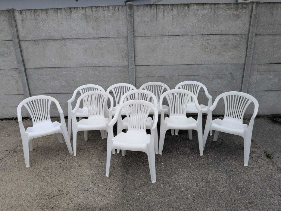 Krzesła plastikowe ogrodowe – białe