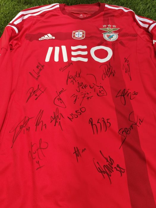 Matchworn Shirt Benfica Luisão