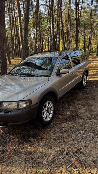 Volvo XC70 2004 • 2.4 D5 • автомат • AWD
