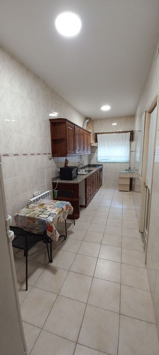Quarto para arrendar